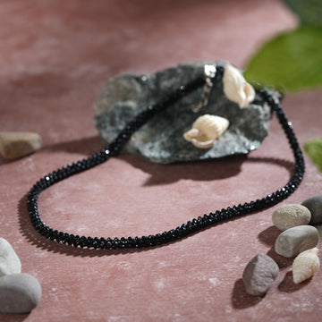 Black Spinal Necklace (P)