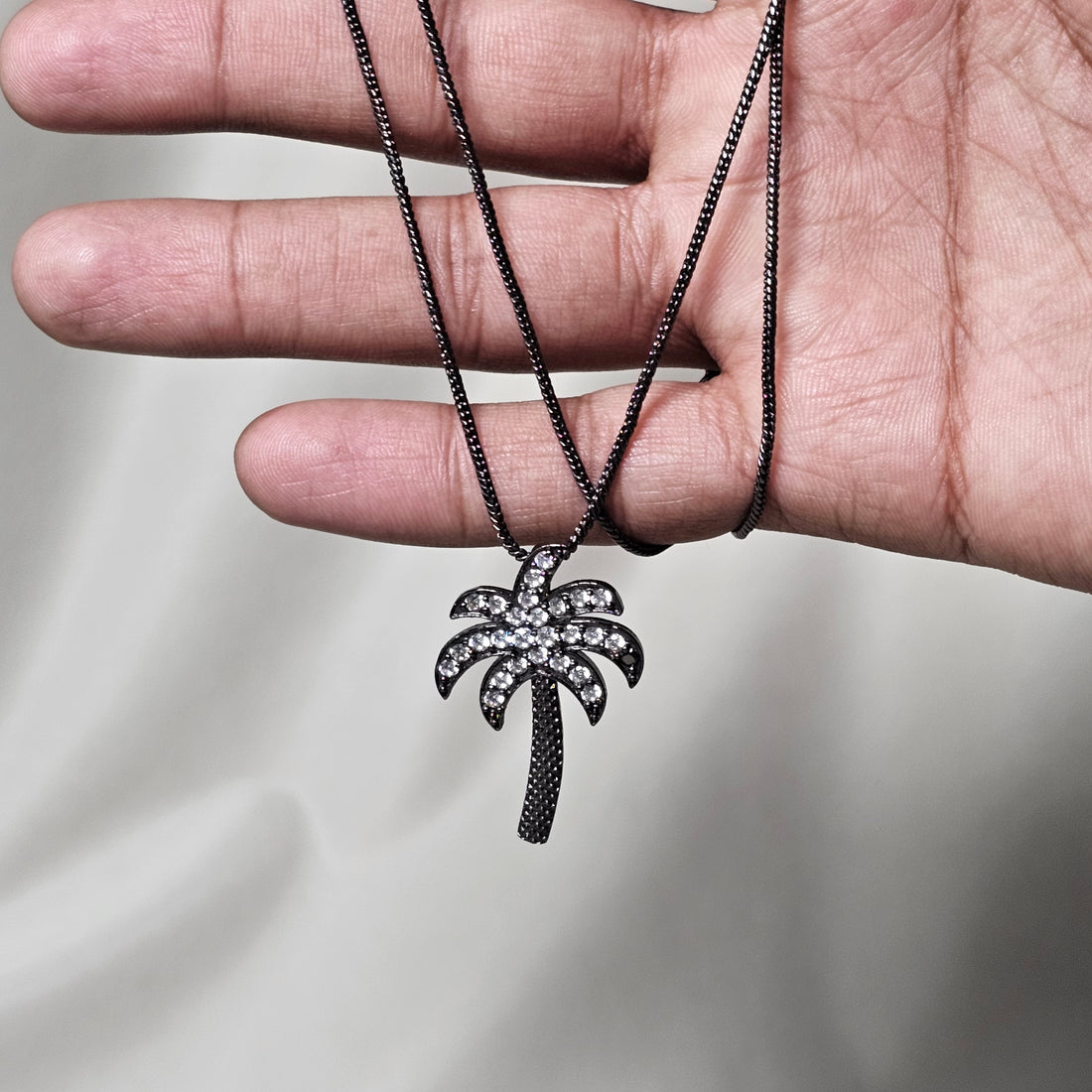 Money Palm Pendant (BLACK)