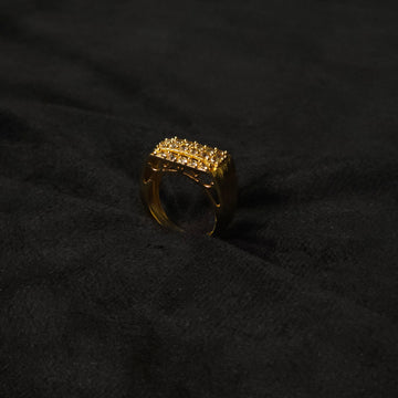 Golden Cluster Ring