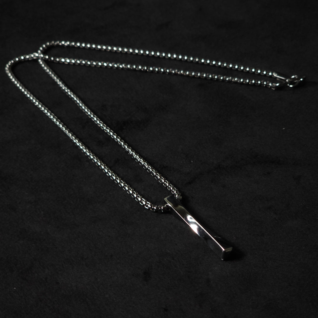 Sleek Bar Pendant Silver