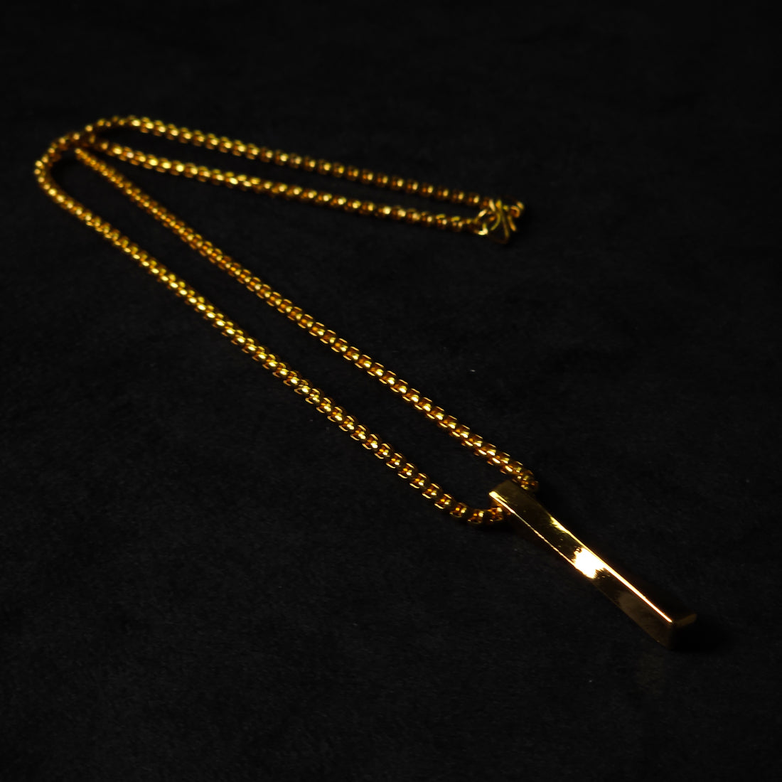 Sleek Bar Pendant Gold